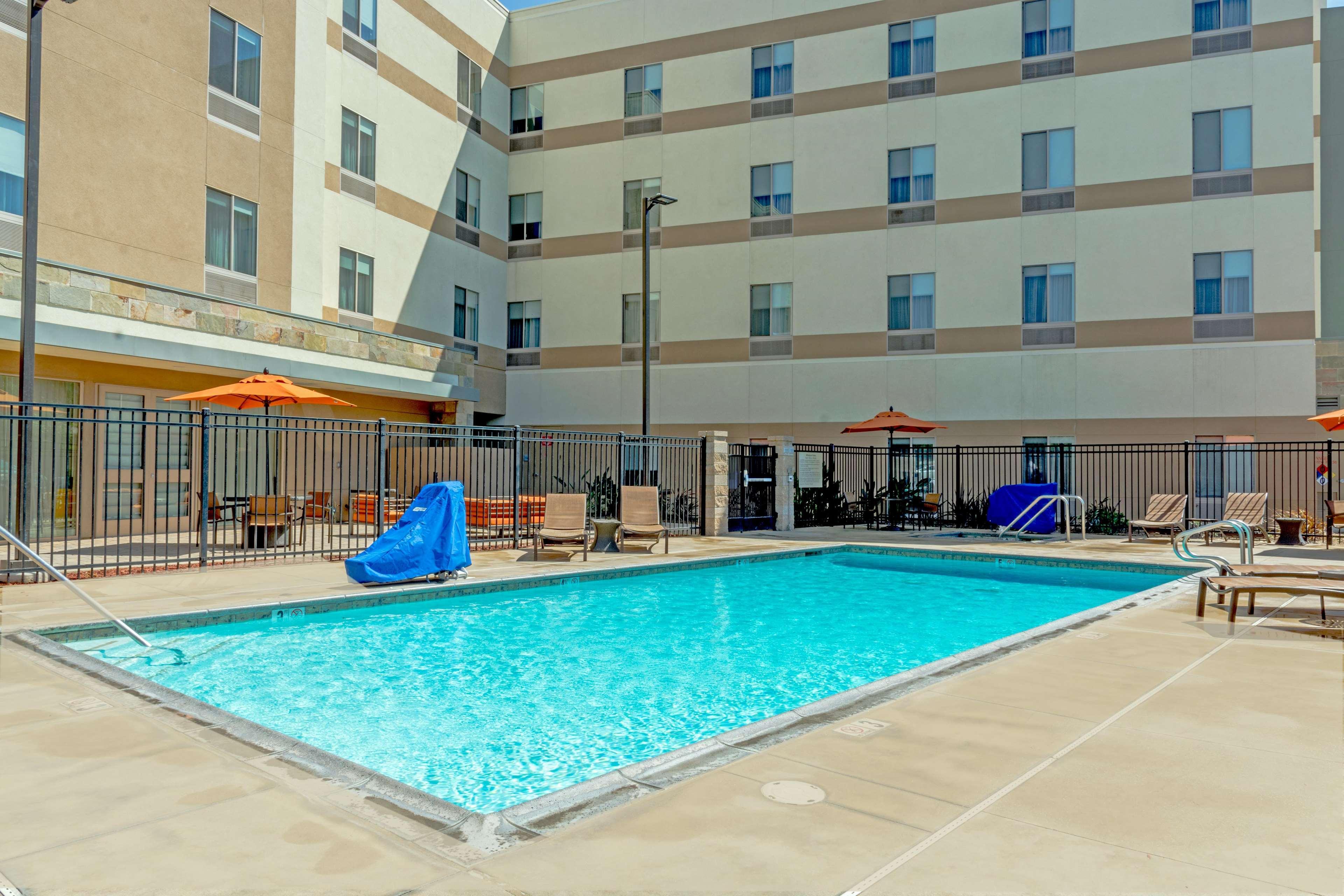 Hampton Inn&Suites Riverside/Corona East Exterior foto